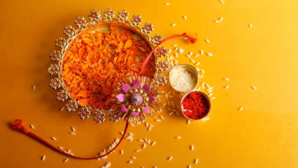 Raksha Bandhan 2025: राखी के दिन भूलकर भी ना करें ये गलतियां, होता है अशुभ