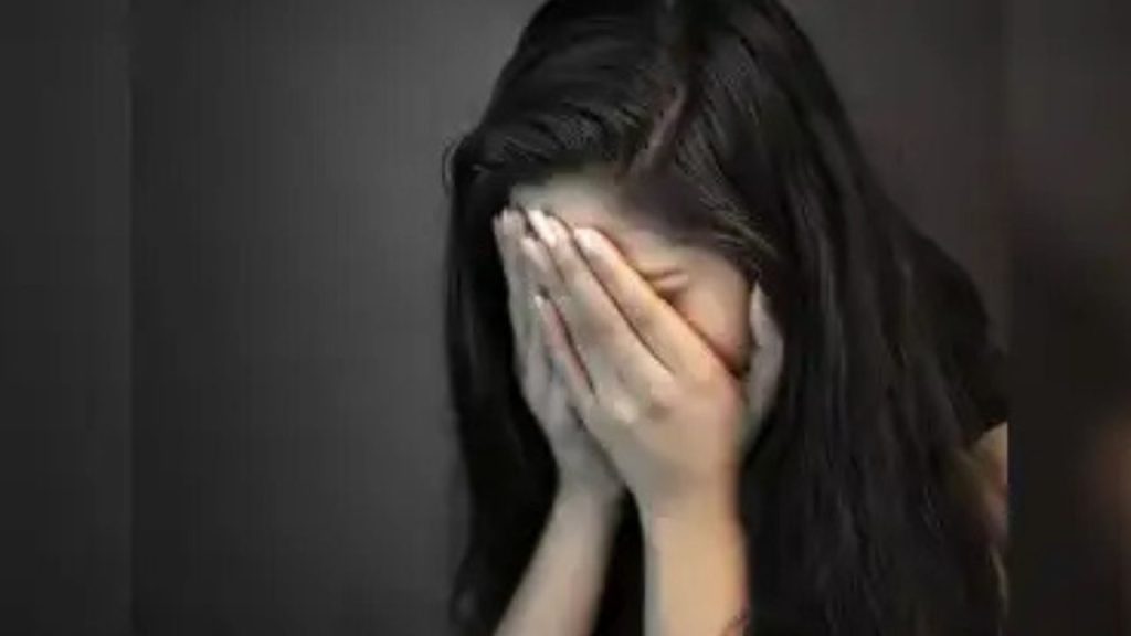 Lifestyle Tips: तनाव कम करने के लिए रोना भी है फायदेमंद, जानिए क्या कहता है रिसर्च