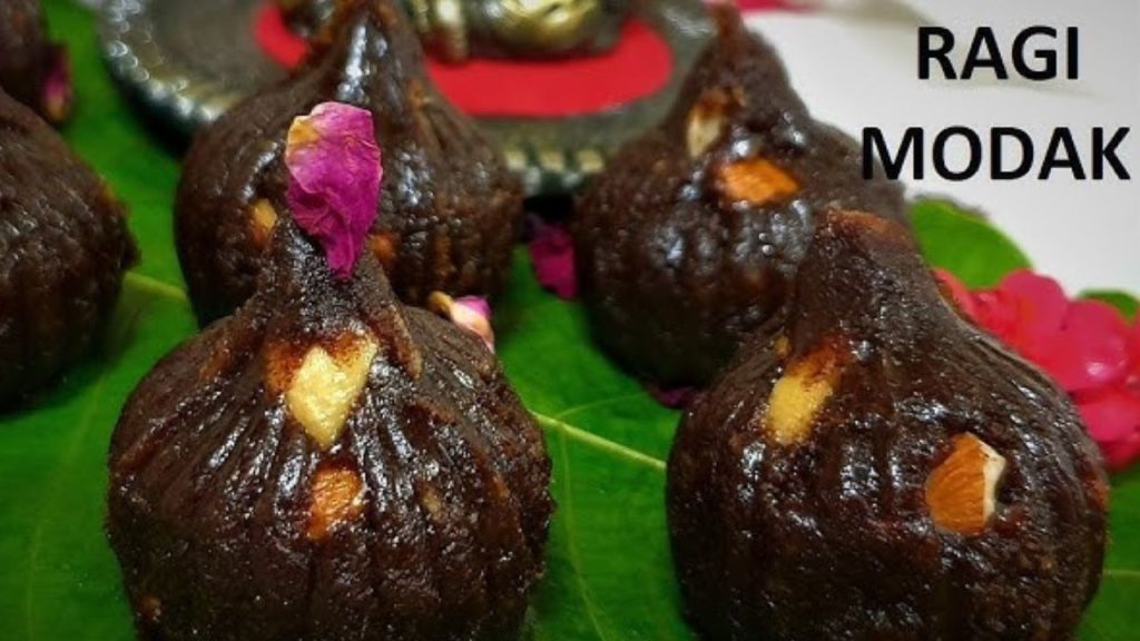 Ganesh Chaturthi Special: घर में आसानी से बनाइये हेल्थी मोदक, स्वाद और सेहत का कॉम्बिनेशन 