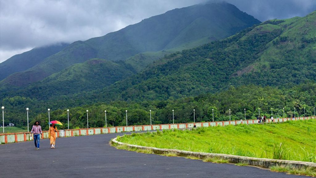   Places to Visit in September: सितंबर महीने में इन पांच जगहों पर घूमने का बनाएं प्लान, हो जाएगा मूड फ्रेश  