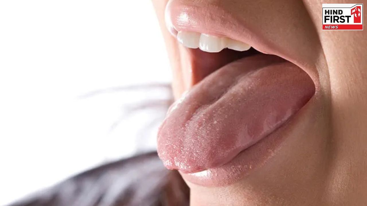 Health Tips: आपकी जीभ बताती है आपके सेहत के हालात, ऐसे पहचानें परेशानी Health Tips: आपकी जीभ बताती है आपके सेहत के हालात, ऐसे पहचानें परेशानी
