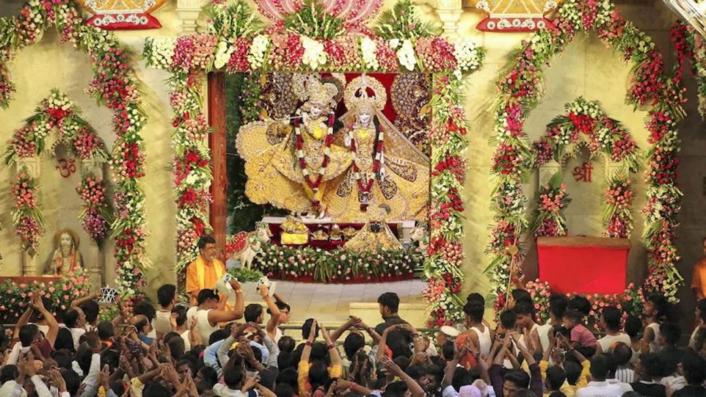  Janmashtami in India: मथुरा की गलियों से मुंबई की सड़को तक, जानें कैसे मनायी जाती है जन्माष्टमी 