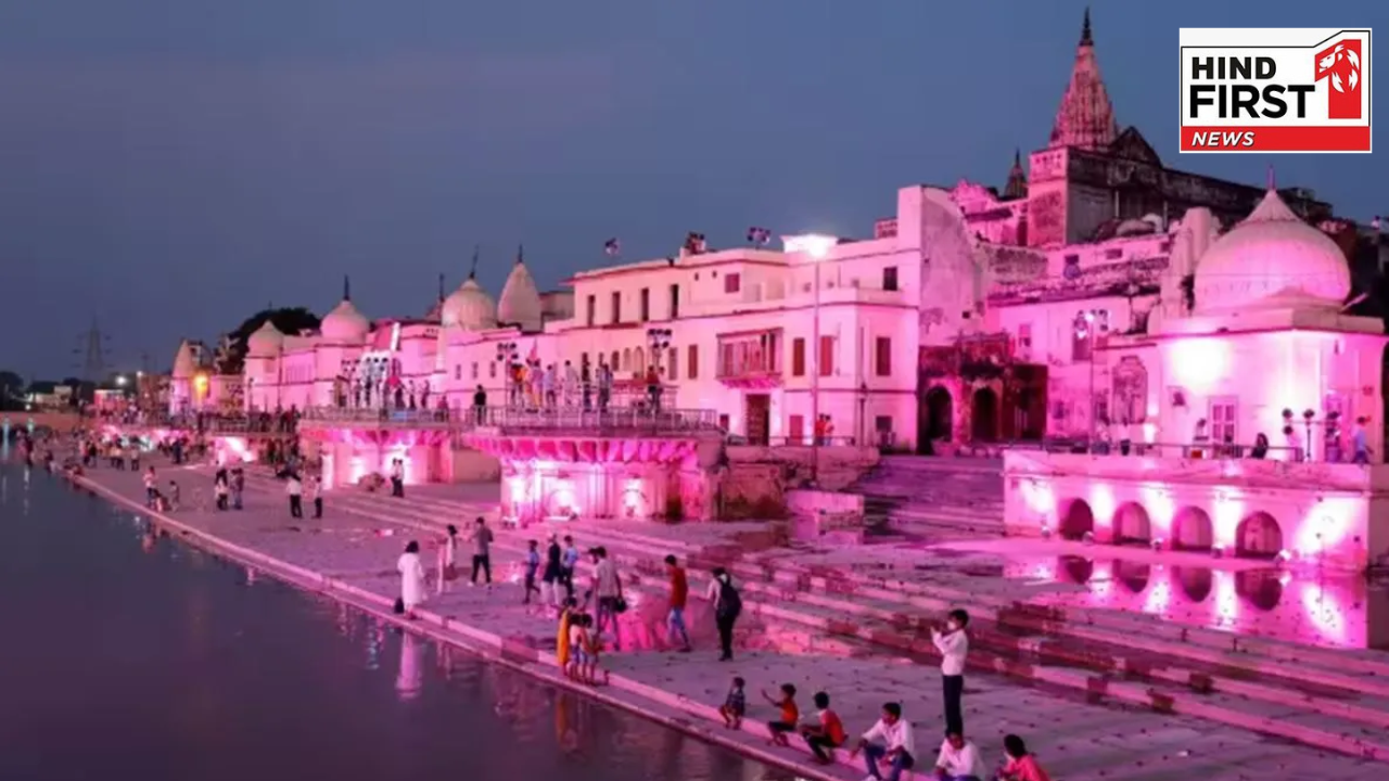 Religious Tourism: सावन में UP में हुई रिकॉर्ड टूरिस्ट्स की आवग, तीर्थयात्रियों की हुई भरमार