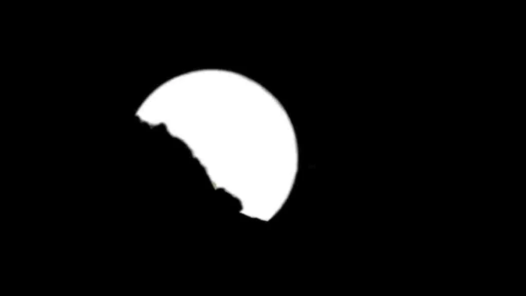 Chandra Grahan 2025: इस दिन लगेगा साल का आखिरी चंद्र ग्रहण, बरतें ये सावधनियां   