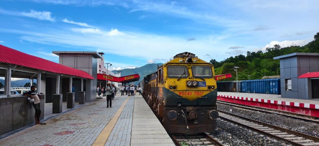 Aizawal Tourist Places: अब ट्रेन से सीधे पंहुचें आइज़ोल, जानें क्यों है मिज़ोरम की राजधानी ख़ास  