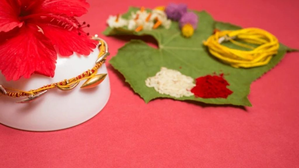 Jitiya Thread 2025: महिलाएं क्यों पहनती हैं जिउतिया धागा? जानें इसका धार्मिक महत्व  