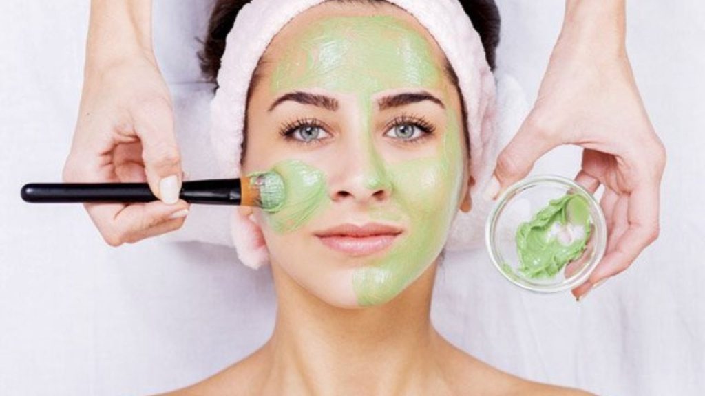  Beauty Tips: ब्लैकहेड्स आपकी खूबसूरती को कर रहे हैं कम तो इन आसान घरेलू तरीकों से करें दूर 