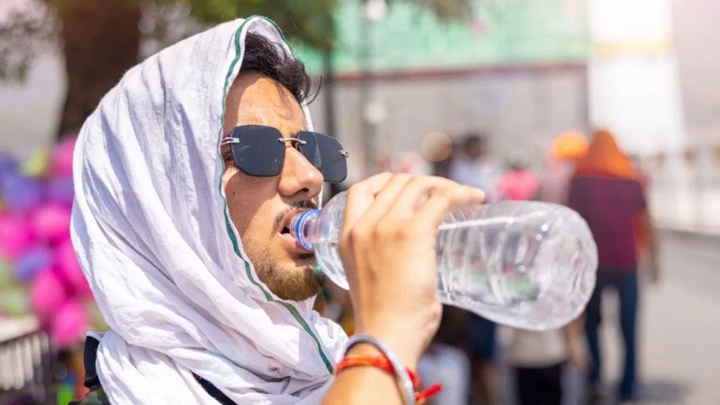 Cancer Prevention Tips: इन 8 चीजों को आज से ही कह दें अलविदा, जिनसे हो सकता है कैंसर का खतरा