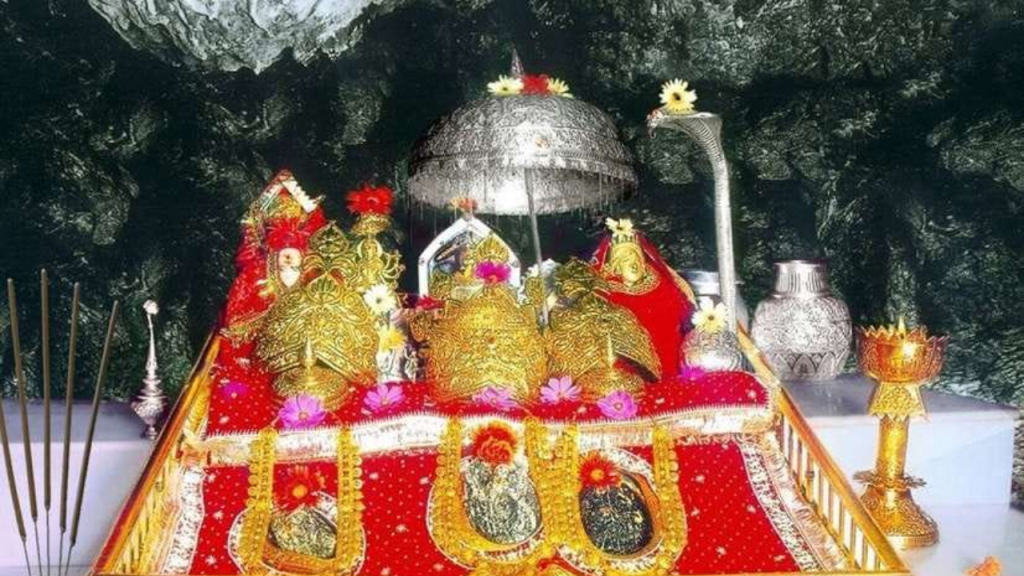 Mahanavami 2025: भारत के पांच प्रमुख मंदिर जहाँ महानवमी के दिन उत्सव होता है अपने चरम पर  