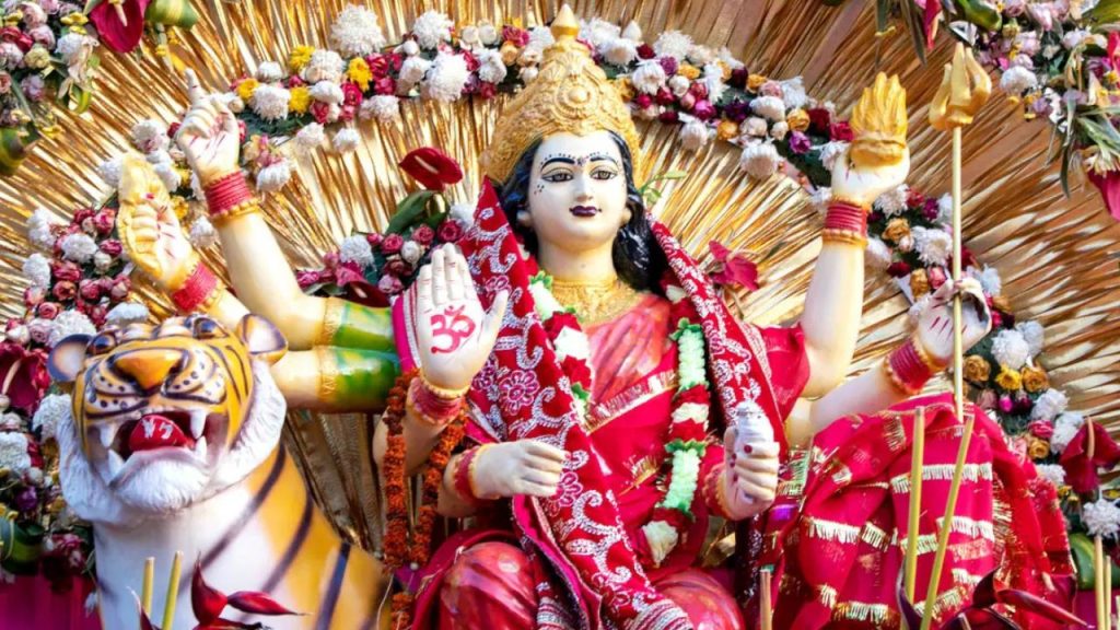   Maha Ashtami 2025: दुर्गा अष्टमी के दिन ये गलतियां खंडित कर सकते हैं आपका व्रत, रहें सावधान 