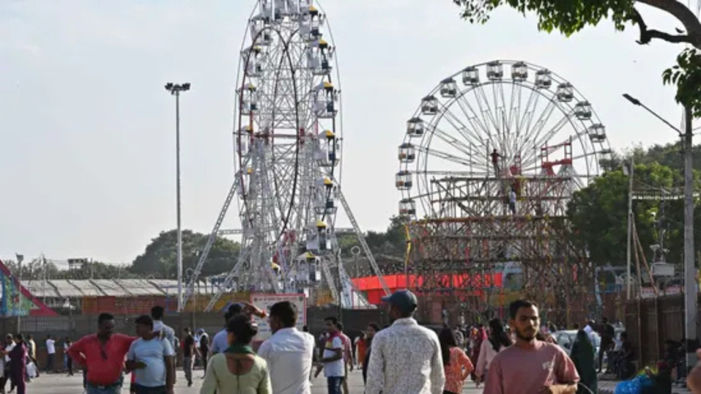 Dussehra 2025: दिल्ली के लाल किले की रामलीला में बॉबी देओल जलाएंगे रावण का पुतला  