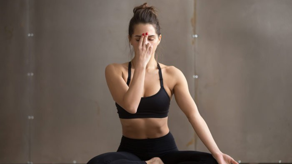 Pranayam: क्या है प्राणायाम? योगाचार्य से जानिए इसके फायदे और करने की विधि     