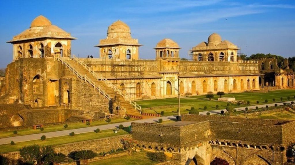   MP Tourism: इस अक्टूबर मध्य प्रदेश के ये टॉप प्लेस को बनाएं घूमने का प्लान, यादगार होगा अनुभव 