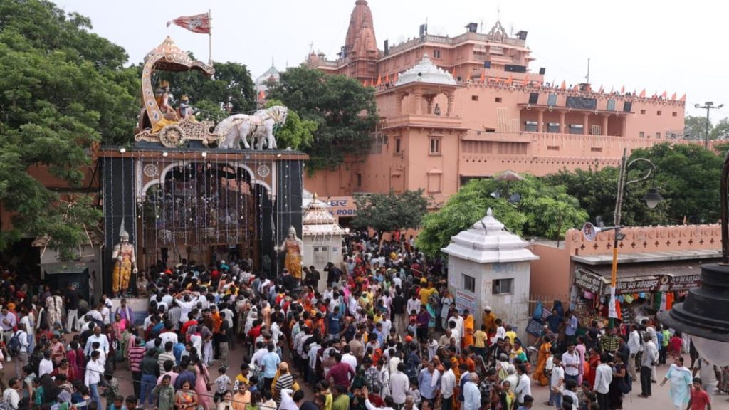 Tourist Footfall: इस प्रदेश में सबसे ज्यादा आये टूरिस्ट, आप भी जानें 