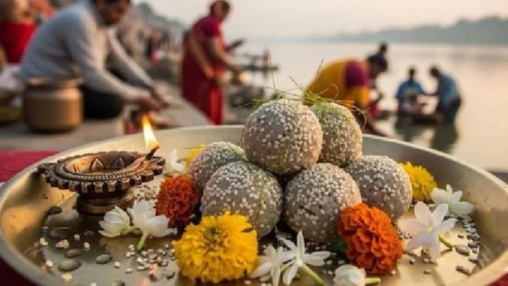 Pitru Paksha 2025: कल से शुरू होगा पितृ पक्ष, 15 दिन इन बातों का जरूर रखें ध्यान