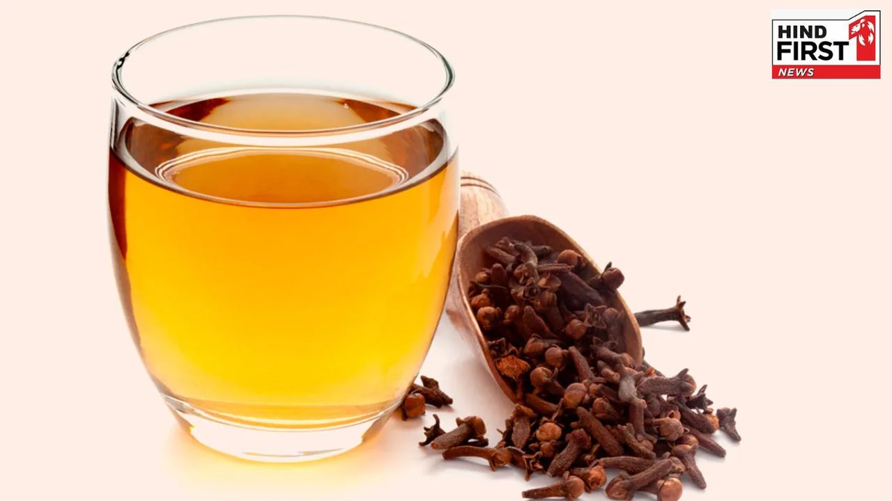 Clove Water: कई रोगों की दवा है लौंग का पानी, जानिए इसके अनगिनत लाभ Clove Water: कई रोगों की दवा है लौंग का पानी, जानिए इसके अनगिनत लाभ