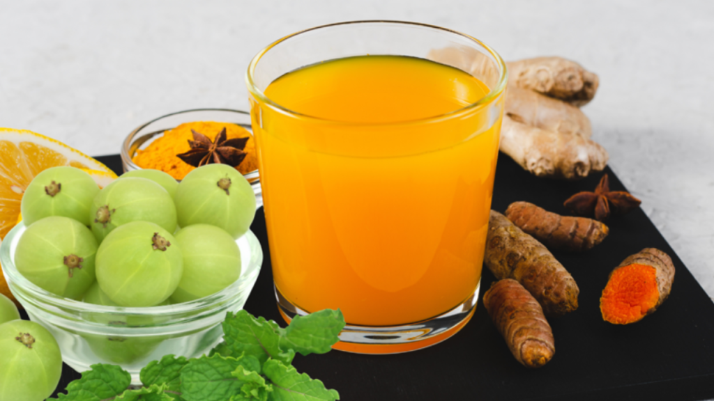 Amla and Turmeric Benefits: रोज़ाना आंवला और हल्दी खाने से कभी नहीं होंगे बूढ़े  