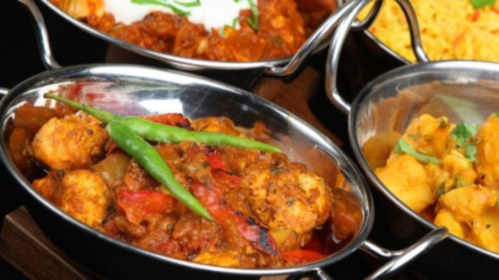 Health Tips: पाइल्स के मरीज़ों को इन 5 चीजों से बना लेनी चाहिए दूरी 