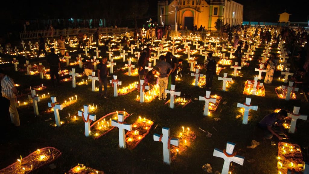 Pitru Paksha 2025: सिर्फ हिन्दू ही नहीं सभी धर्म करते हैं पूर्वजों का सम्मान, जानिए कैसे   