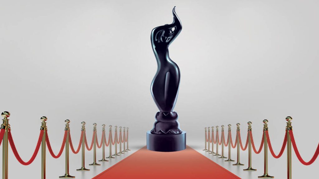 70th Filmfare Awards 2025: शाहरुख खान करेंगे होस्ट के रूप में वापसी, अक्षय, अभिषेक, कृति करेंगे परफॉर्म   