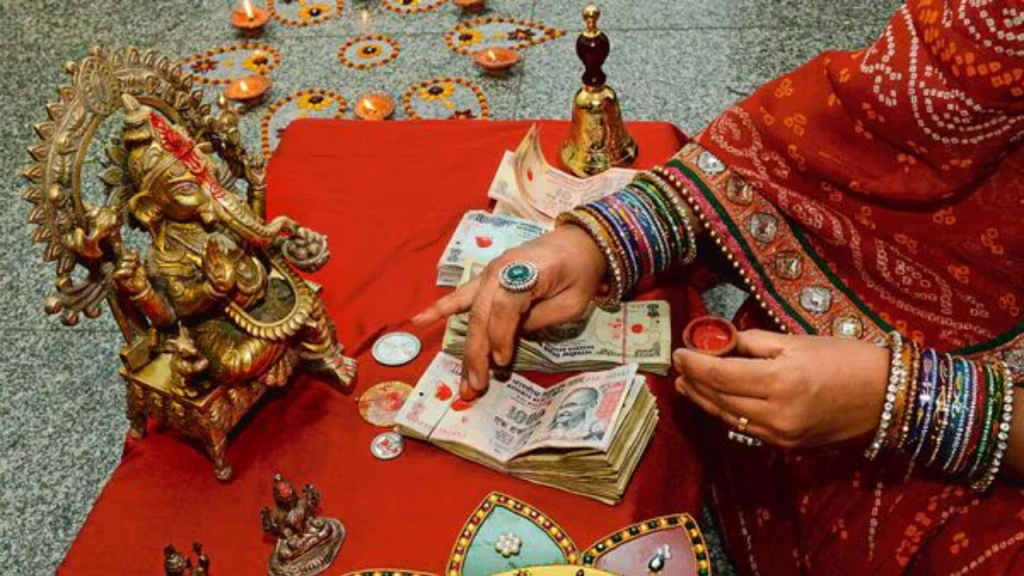 Dhanteras Special: जीवन में स्वास्थ्य, धन और सद्भाव लाने के लिए धनतेरस पर करें  ये 5 अनुष्ठान  