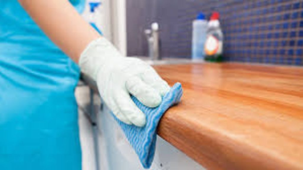 Immunity Booster: बदलते मौसम में ना पड़े बीमार इसलिए जरूर करें ये काम