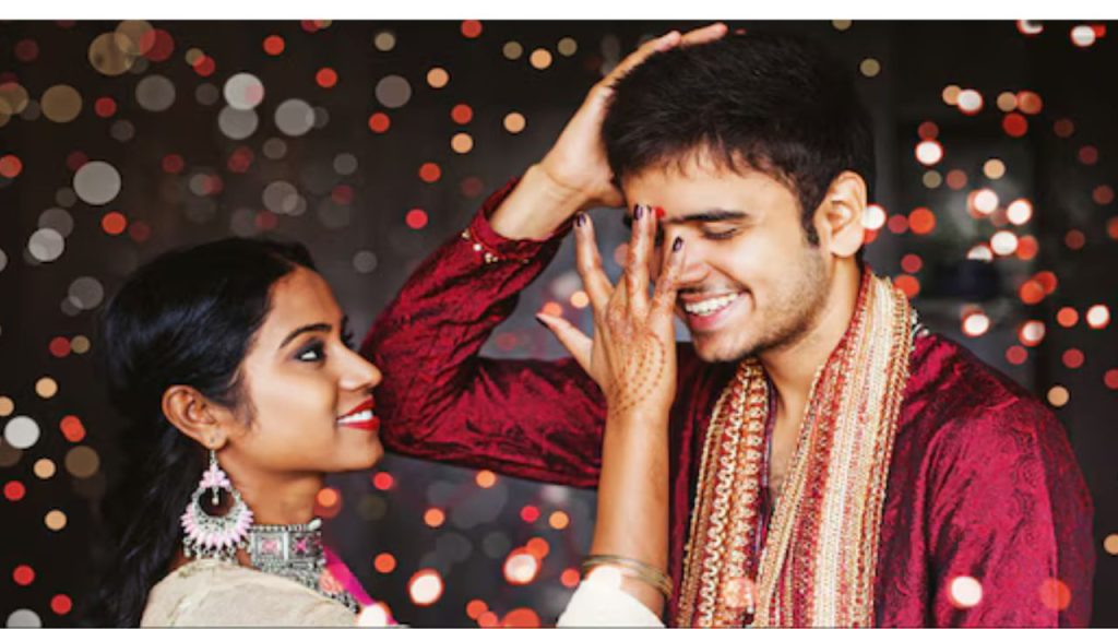 Bhaiya Dooj 2025: कब है भैया दूज? जानें तिलक लगाने का शुभ मुहूर्त