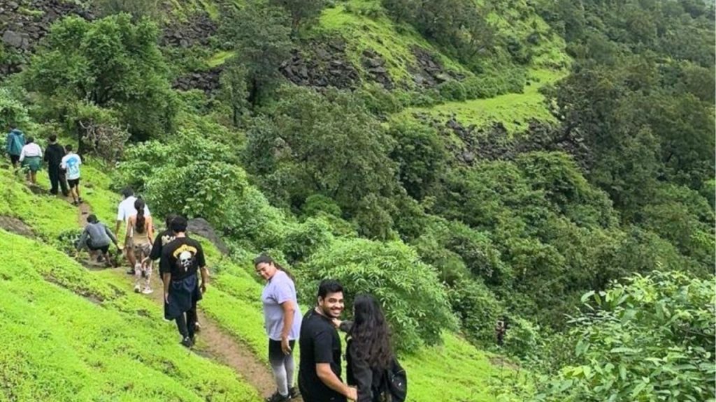   Places Near Mumbai: दो -चार दिन की छुट्टियों के लिए पॉकेट फ्रेंडली हैं मुंबई के पास ये जगहें 