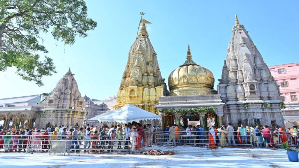   Temple Tourism: कार्तिक पूर्णिमा में इन मंदिरों का दर्शन करने से खुल जाते हैं किस्मत के दरवाज़े 