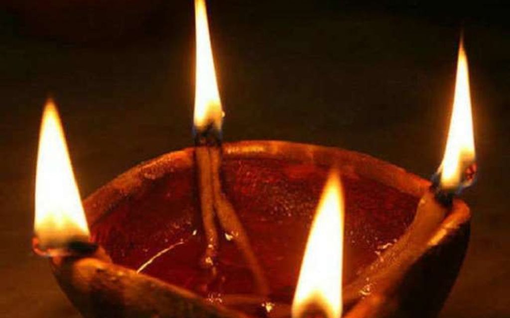 Dhanteras 2025: 18, 19 अक्टूबर कब है धनतेरस? जानिए तिथि और पूजा मुहूर्त   