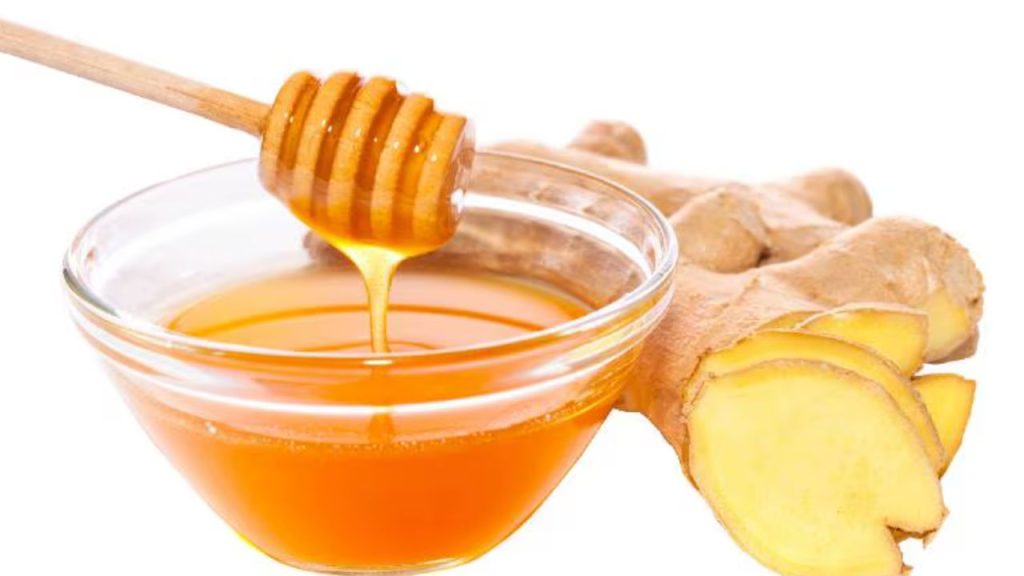 Cold Home Remedies: कफ और खांसी को जड़ से खत्म करने में मददगार हैं ये घरेलू नुस्खें