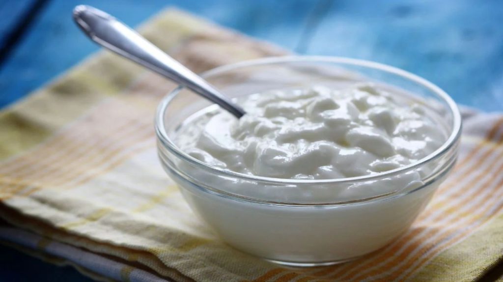 Health Ki Baten: इन लोगों को नहीं खाना चाहिए दही वरना बढ़ जाएगी मुसीबत 