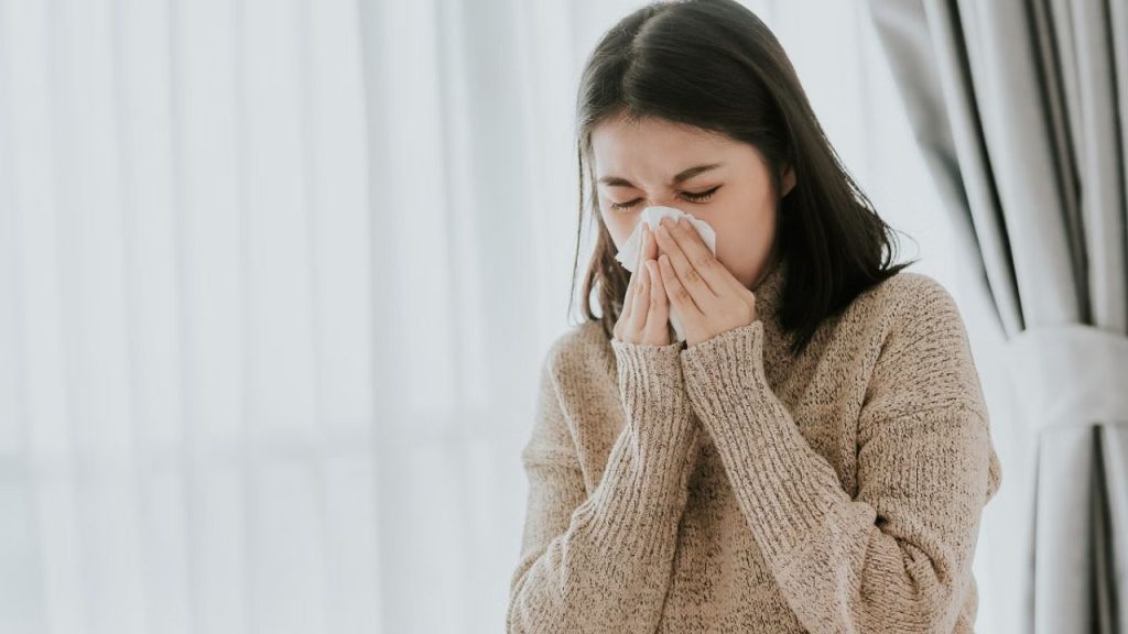     Cold Wave Side Effects: शीत लहर में शरीर को हो सकता है नुकसान, जानें कैसे रहें फिट  