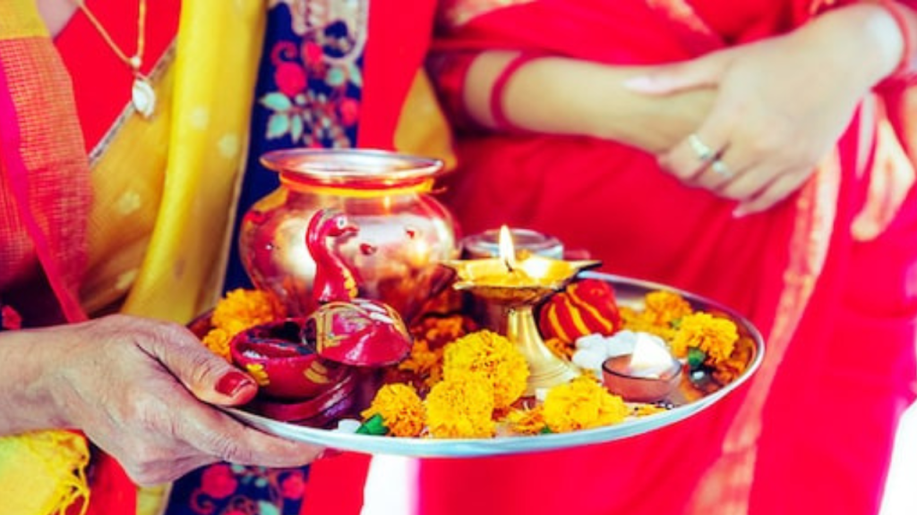 Som Pradosh Vrat 2025: आज है मार्गशीर्ष माह का पहला प्रदोष व्रत, जानें पूजा मुहूर्त   