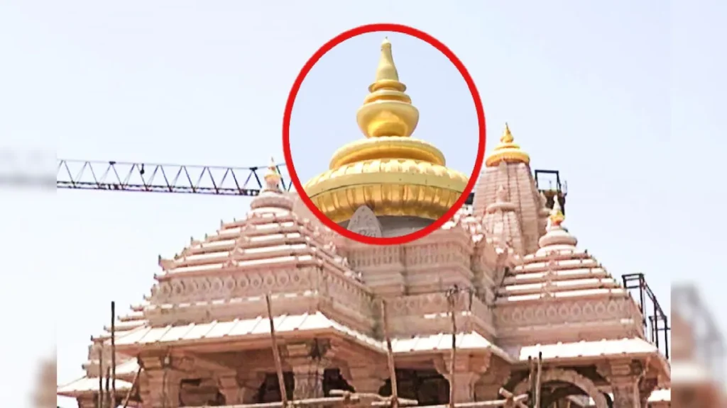 Flag Hoisting Ceremony: भारत के इन मंदिरों में ध्वजारोहण है एक प्रमुख अनुष्ठान, जानें क्यों   