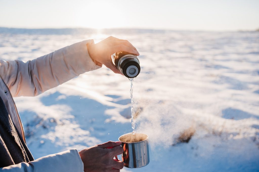 Winter Care: सर्दियों में पीते हैं सिर्फ गर्म पानी तो हो जाइये सावधान, जानिए एक्सपर्ट की राय   