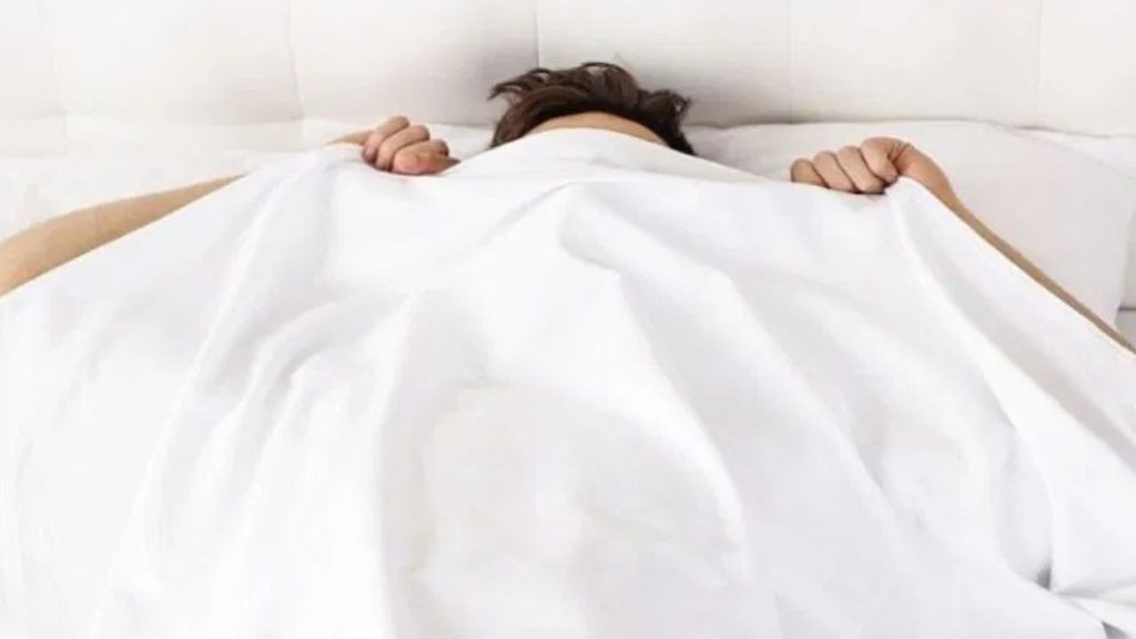     Health Alert: सर्दियों के मौसम में इन चीजों का इस्तेमाल आपको कर सकता है बहुत बीमार 