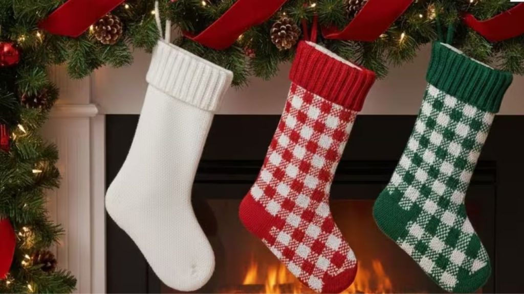 Christmas 2025: क्रिसमस में सिर्फ लाल, हरा और सफ़ेद रंग का उपयोग होने के पीछे ये हैं कारण, आप भी जानिए