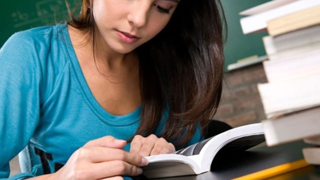   Education Tips: बोर्ड एग्जाम की कर रहें हैं तैयारी तो इन 5 बातों की गांठ बांध लें , निश्चित मिलेगी सफलता 