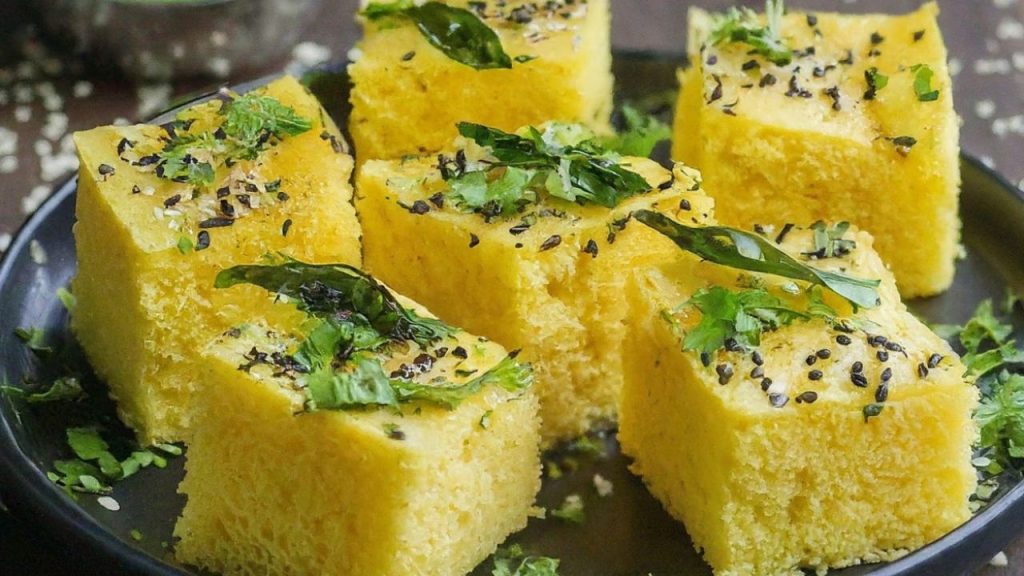  Gujrat Ka Jayka: गुजरात के ये सुपर टेस्टी 5 डिश आपको बार -बार खाने का करेगा मन 