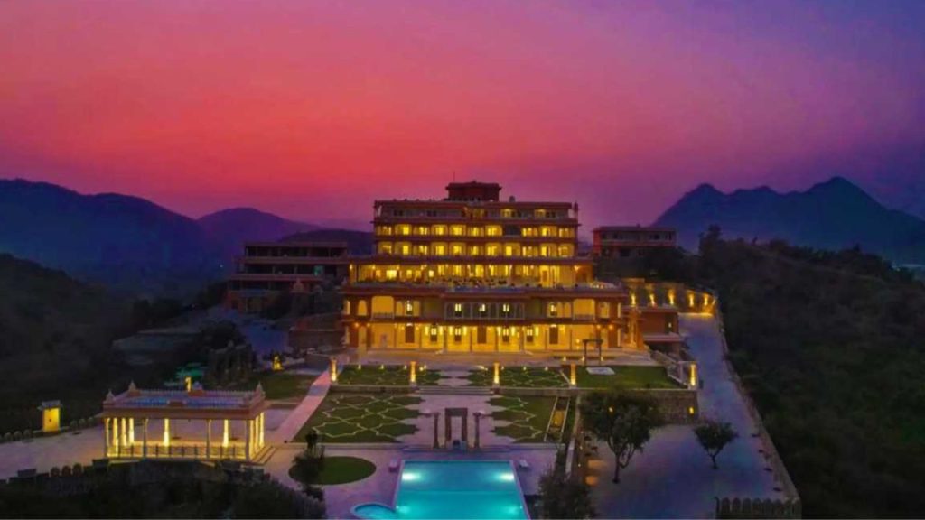 Budget Friendly Destinations: नए साल 2026 में परिवार संग घूमें ये टॉप बजट-फ्रेंडली ट्रैवल डेस्टिनेशन